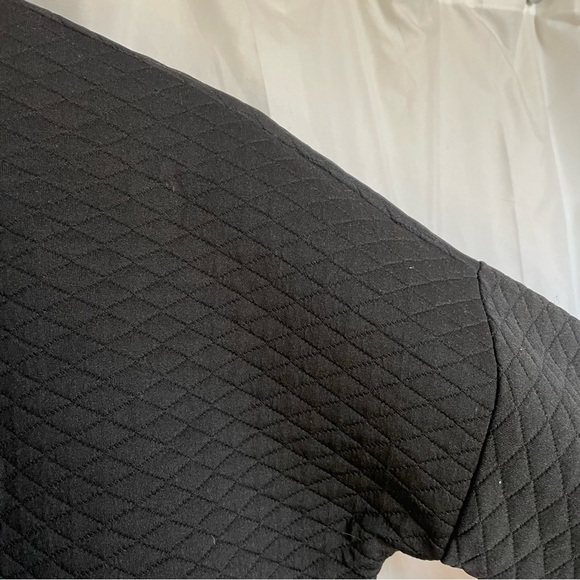DAILY THREAD Women’s Black Wide Sleeve Quilted Sweatshirt Turtleneck Size Small - Picture 7 of 14